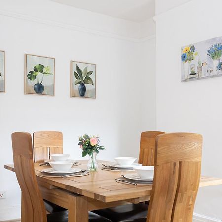 Bright & Modern 3 Bedroom Old Trafford Home Manchester Exterior foto