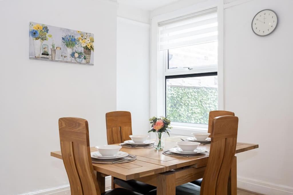 Bright & Modern 3 Bedroom Old Trafford Home Manchester Exterior foto