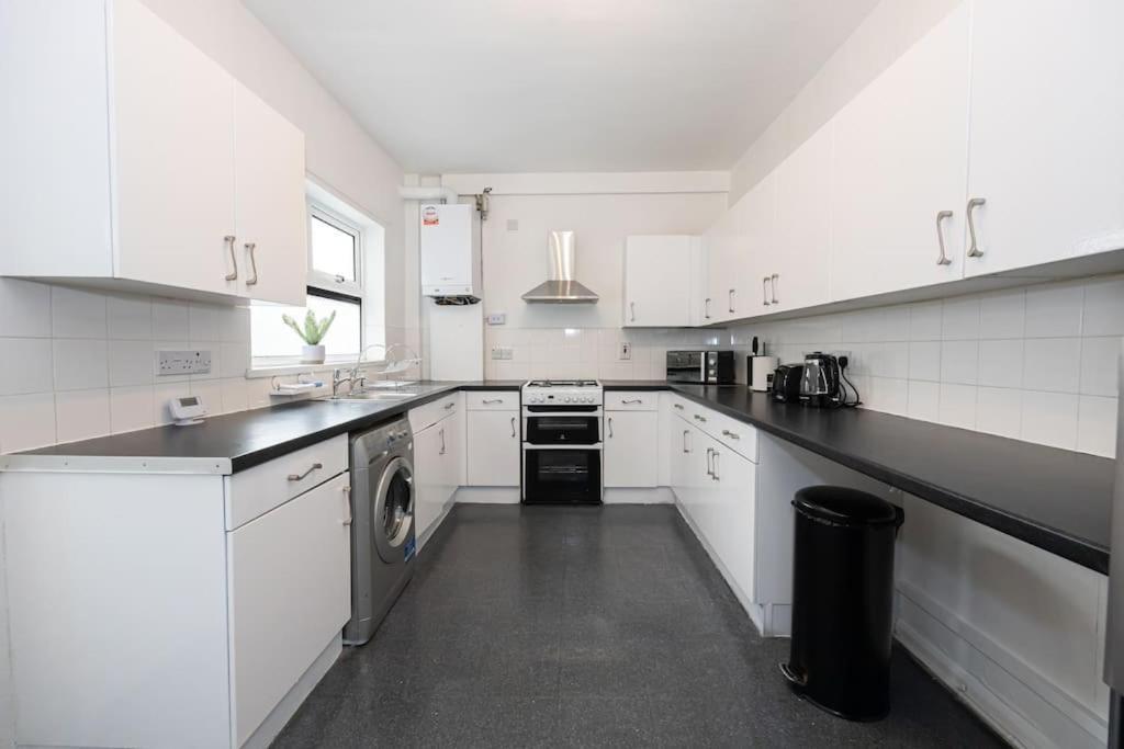 Bright & Modern 3 Bedroom Old Trafford Home Manchester Exterior foto