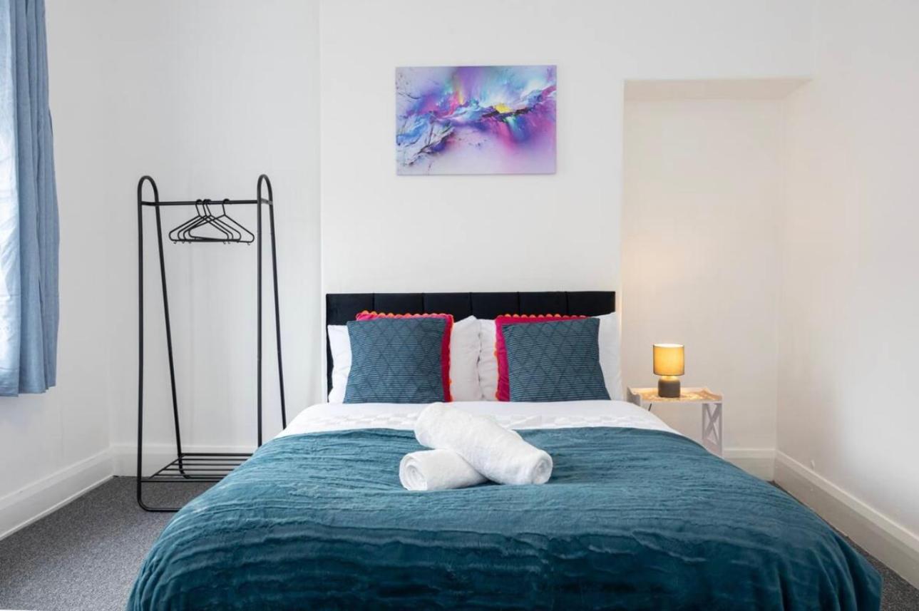 Bright & Modern 3 Bedroom Old Trafford Home Manchester Exterior foto
